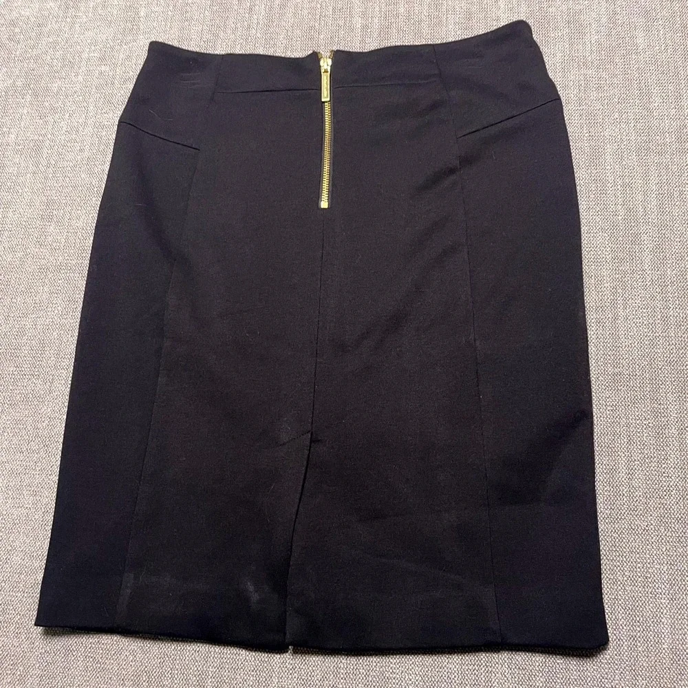 Michael Kors Black Pencil Skirt Womens 6 Gold Zip Accents Modern Minimalist
